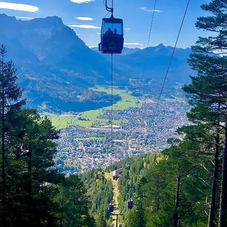 Feriehus Alpine Escape With Mountain View Garmisch-Partenkirchen