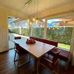 Semesterbostad Alpine Escape With Mountain View *