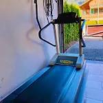 Alpine Escape With Mountain View Semesterbostad