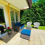 Semesterbostad Alpine Escape With Mountain View *