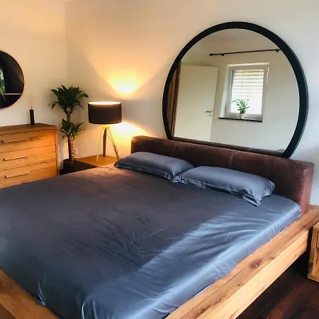 Сasa de vacaciones Alpine Escape With Mountain View