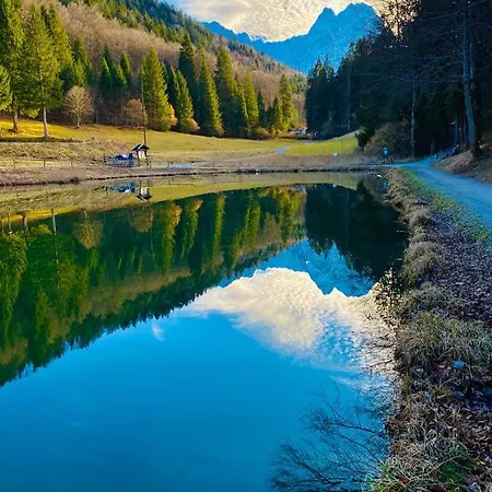 Сasa de vacaciones Alpine Escape With Mountain View *