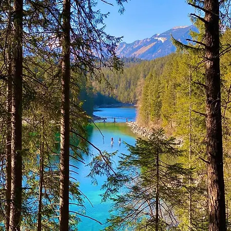 Alpine Escape With Mountain View Сasa de vacaciones