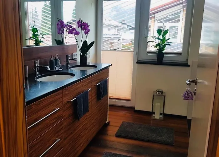 Alpine Escape With Mountain View Дом отдыха