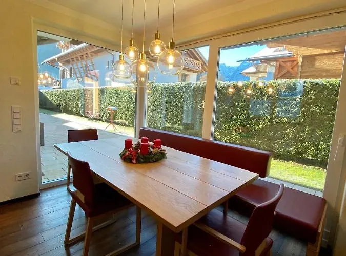 Дом отдыха Alpine Escape With Mountain View *