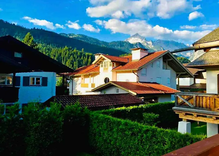 Alpine Escape With Mountain View Дом отдыха *