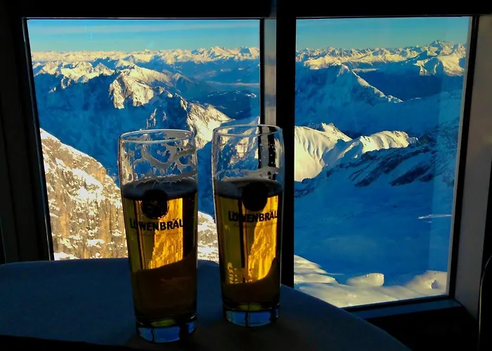 Alpine Escape With Mountain View Дом отдыха *