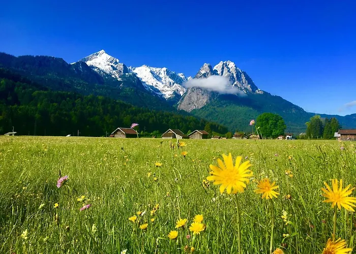 Дом отдыха Alpine Escape With Mountain View *