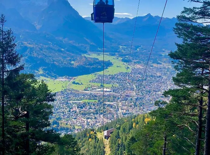 Дом отдыха Alpine Escape With Mountain View Гармиш-Партенкирхен